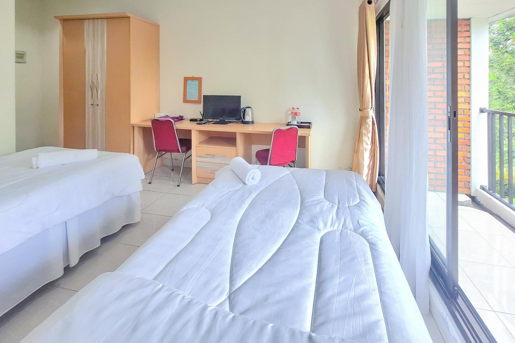 Urbanview Hotel Tridaya Cisarua Puncak Екстер'єр фото