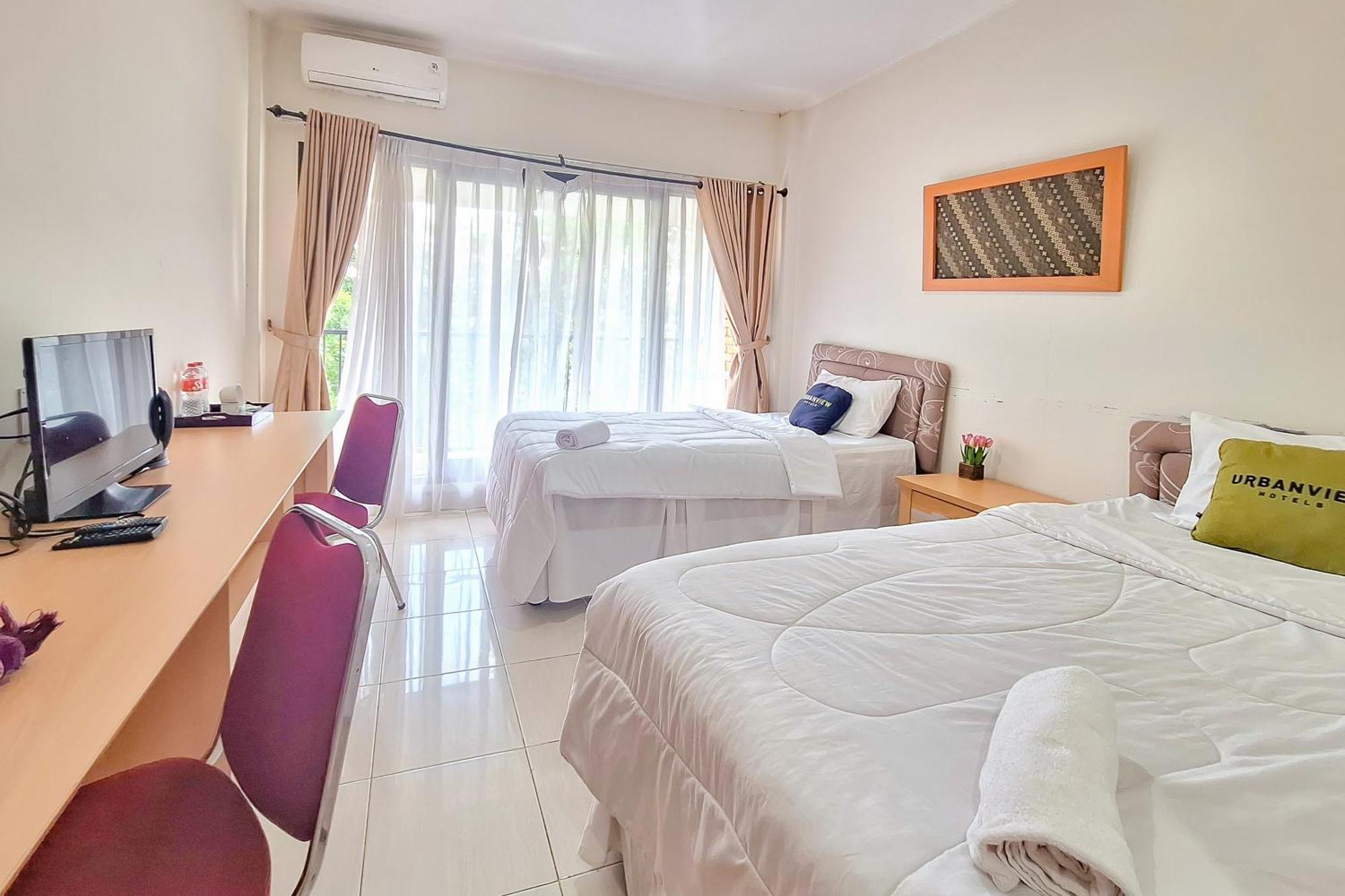 Urbanview Hotel Tridaya Cisarua Puncak Екстер'єр фото
