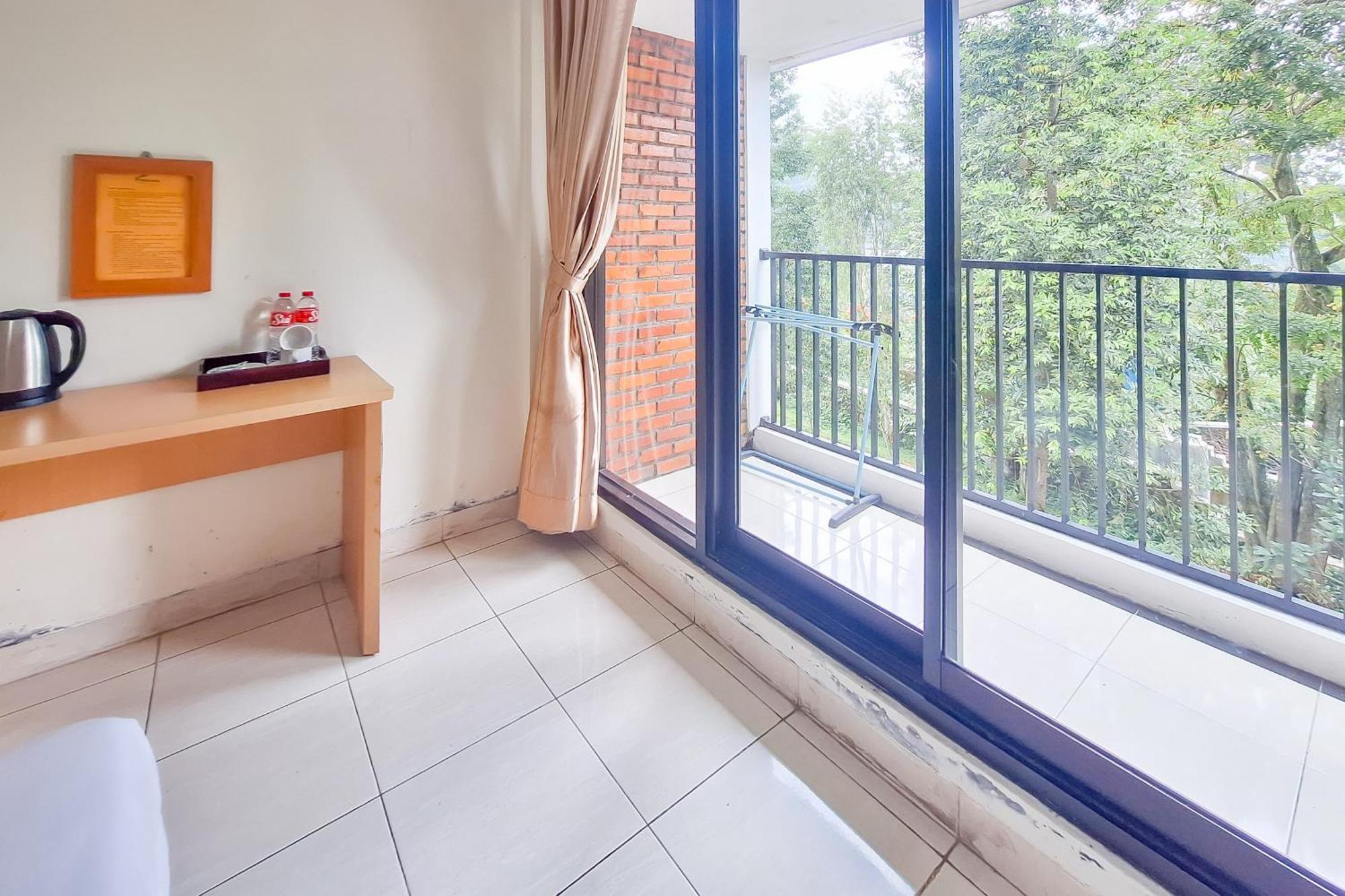 Urbanview Hotel Tridaya Cisarua Puncak Екстер'єр фото